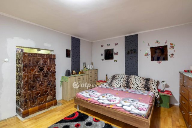 Eladó családi ház, Várvölgyön 28 M Ft, 1+1 szobás