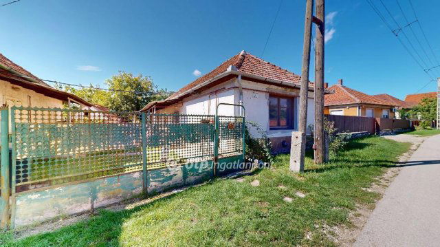 Eladó családi ház, Mezőkövesden 29.9 M Ft, 1 szobás