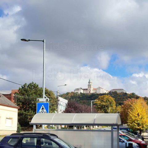 Eladó üzlethelyiség, Pannonhalmán 57.8 M Ft, 1 szobás
