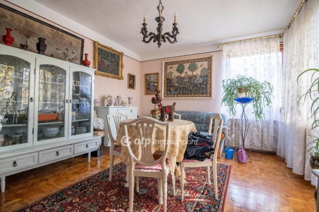 Eladó családi ház, Budakeszin 130 M Ft, 3 szobás