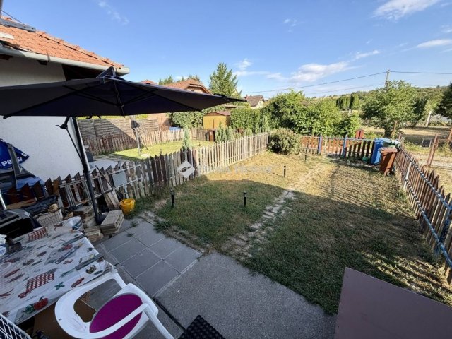 Eladó téglalakás, Bogádon 22.99 M Ft, 1 szobás