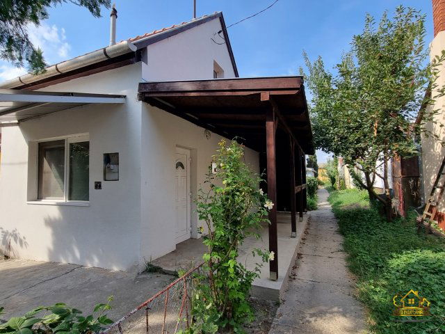 Eladó nyaraló, Dunavarsányban 26.5 M Ft, 2 szobás