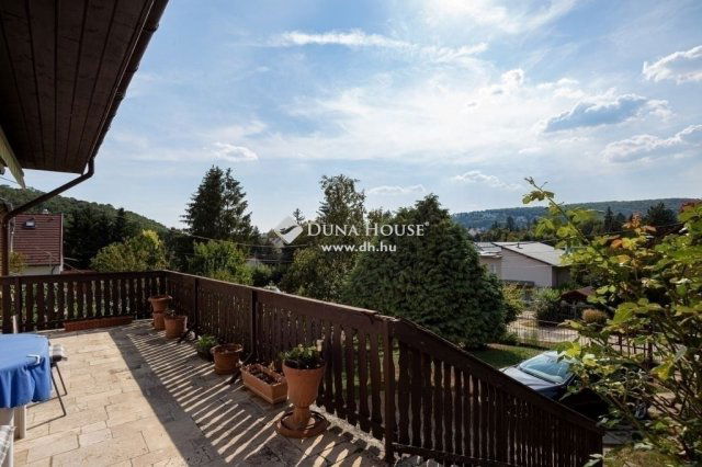 Eladó családi ház, Budapesten, II. kerületben 239.9 M Ft