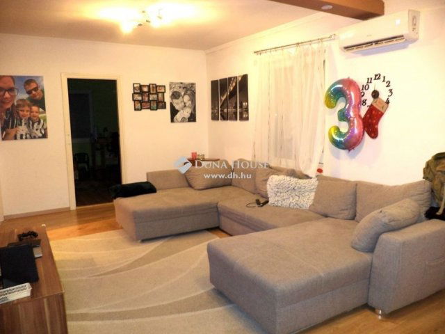 Eladó családi ház, Kápolnásnyéken 84.9 M Ft, 4 szobás