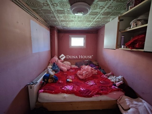 Eladó családi ház, Vácrátóton 33.5 M Ft, 3 szobás