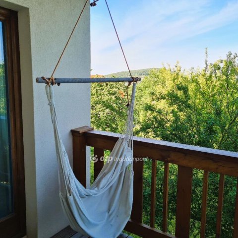 Eladó családi ház, Ábrahámhegyen 144 M Ft, 5 szobás