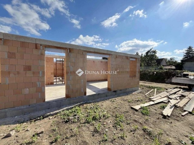 Eladó családi ház, Söptén 94.9 M Ft, 4 szobás