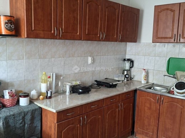 Eladó családi ház, Zámolyon 42 M Ft, 3 szobás