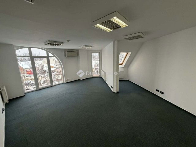 Kiadó iroda, Debrecenben, Erzsébet utcában 624 E Ft / hó