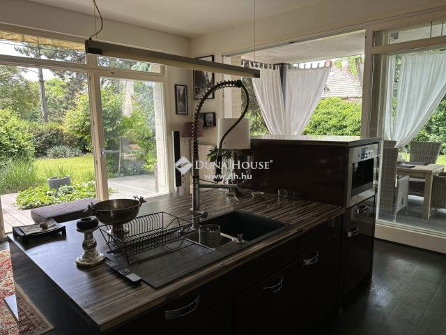 Eladó családi ház, Budapesten, XVI. kerületben 225 M Ft