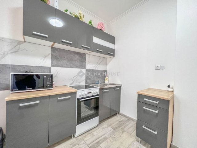 Eladó téglalakás, Budapesten, XX. kerületben 41.9 M Ft, 2 szobás