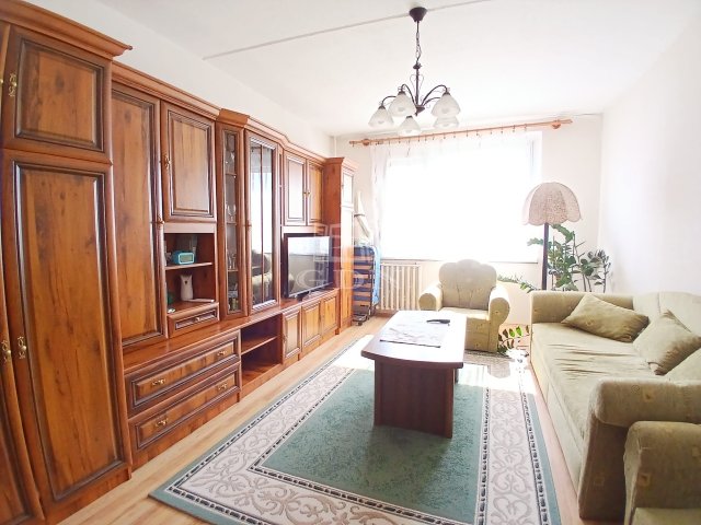 Eladó panellakás, Veszprémben 49.99 M Ft, 2 szobás