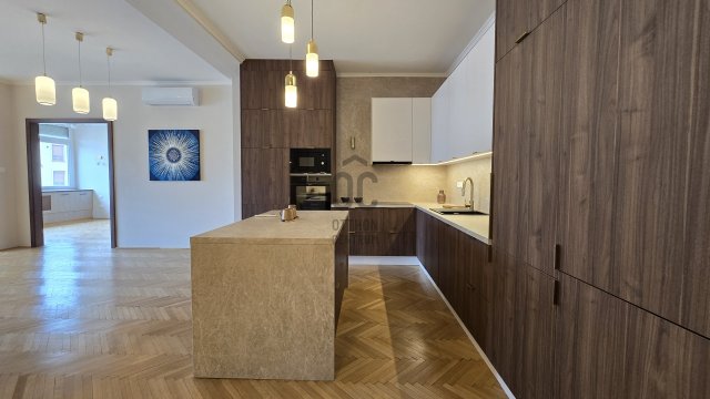 Eladó téglalakás, Budapesten, II. kerületben 165 M Ft, 3 szobás