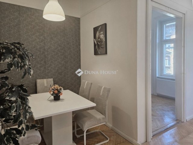 Eladó téglalakás, Budapesten, VII. kerületben 89.9 M Ft