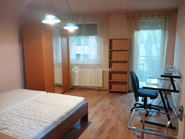 Kiadó téglalakás, albérlet, Debrecenben 350 E Ft / hó, 3 szobás
