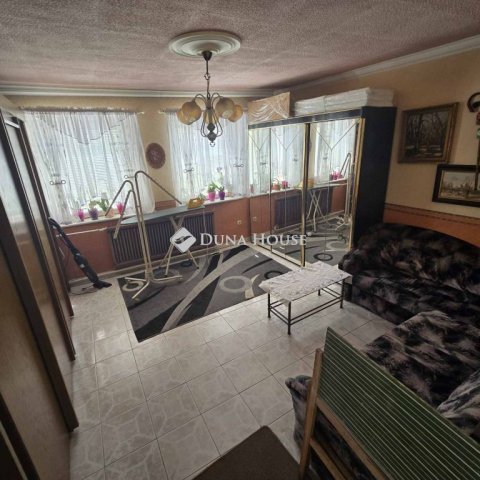 Eladó családi ház, Kecskeméten 99.9 M Ft, 6 szobás