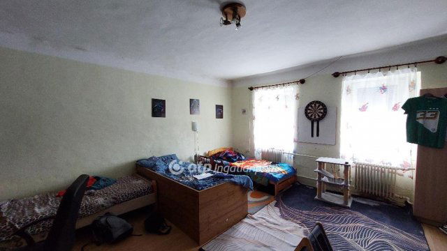 Eladó családi ház, Kisújszálláson 23.5 M Ft, 3 szobás