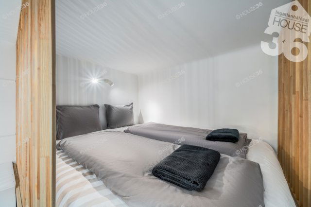 Eladó téglalakás, Budapesten, VII. kerületben 109.9 M Ft