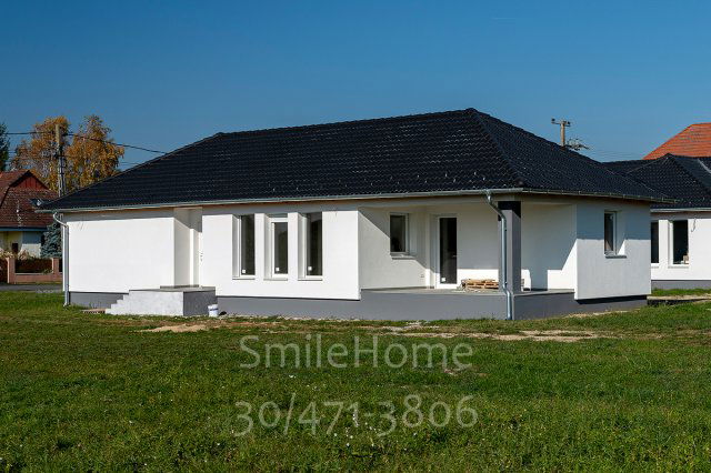 Eladó családi ház, Szombathelyen 91.9 M Ft, 4 szobás