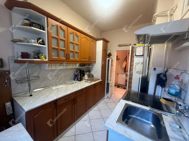 Eladó téglalakás, Kaposváron 34.9 M Ft, 2 szobás