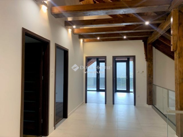 Eladó családi ház, Leányfaluban 279 M Ft, 6 szobás