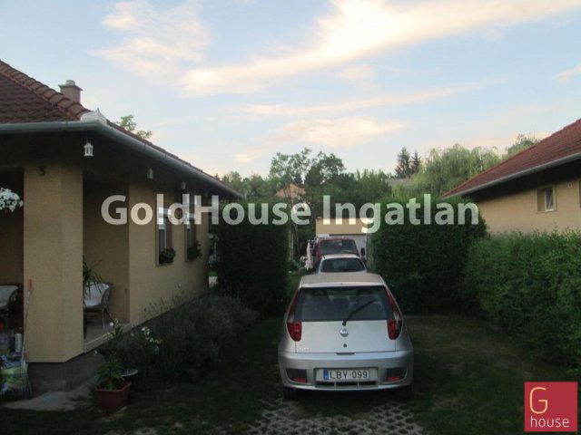 Eladó családi ház, Etyeken 140 M Ft, 4 szobás