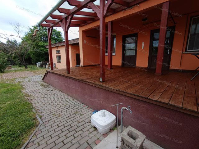 Eladó családi ház, Zagyvarékason 31.99 M Ft, 4 szobás