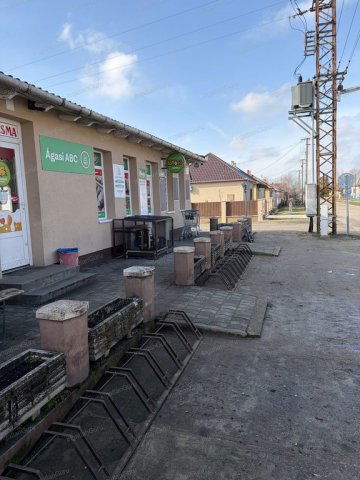 Eladó üzlethelyiség, Ágasegyházán 149.9 M Ft