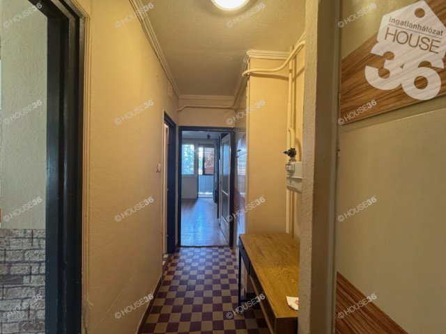 Eladó téglalakás, Kiskunfélegyházán 28.5 M Ft, 1 szobás