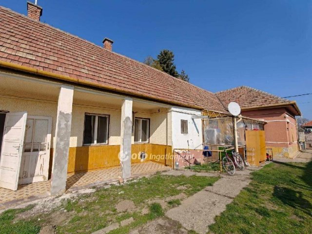 Eladó családi ház, Alsónémediben 74.9 M Ft, 5 szobás