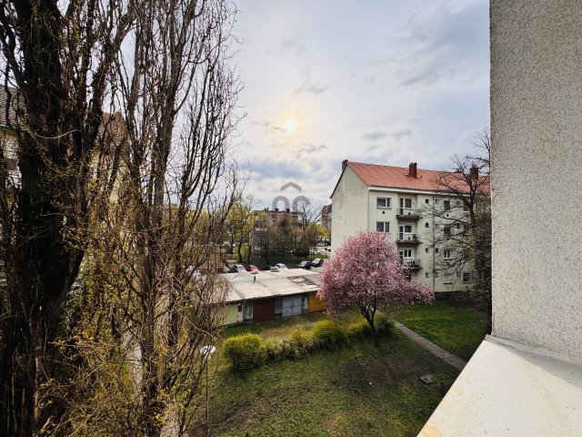 Eladó téglalakás, Győrött 67.9 M Ft, 2 szobás