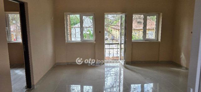 Eladó téglalakás, Berettyóújfaluban 22.9 M Ft, 1+1 szobás