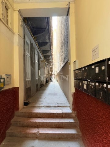 Eladó téglalakás, Budapesten, VII. kerületben 53.5 M Ft