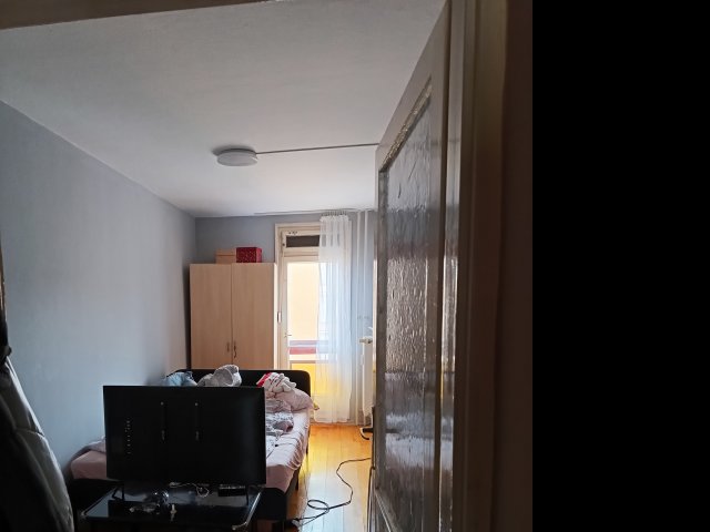 Eladó panellakás, Pécsett 48.5 M Ft, 3 szobás