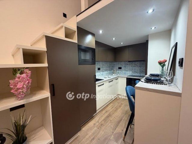 Eladó téglalakás, Budapesten, VIII. kerületben 64.9 M Ft