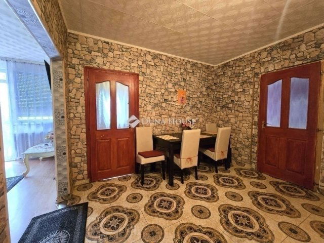 Eladó panellakás, Budapesten, XVIII. kerületben 63 M Ft, 3 szobás