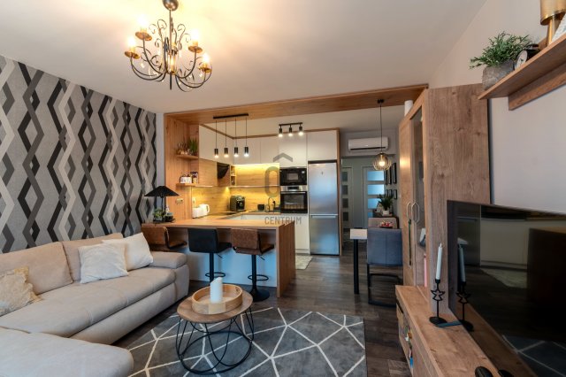 Eladó családi ház, Székesfehérvárott 89.9 M Ft, 3 szobás