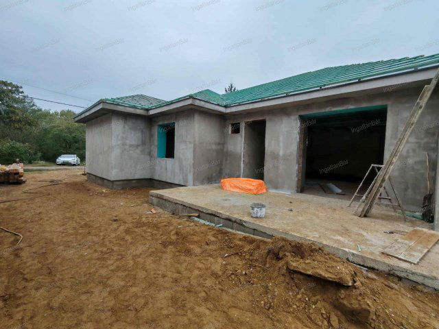 Eladó téglalakás, Nyíregyházán 81.999 M Ft, 3 szobás