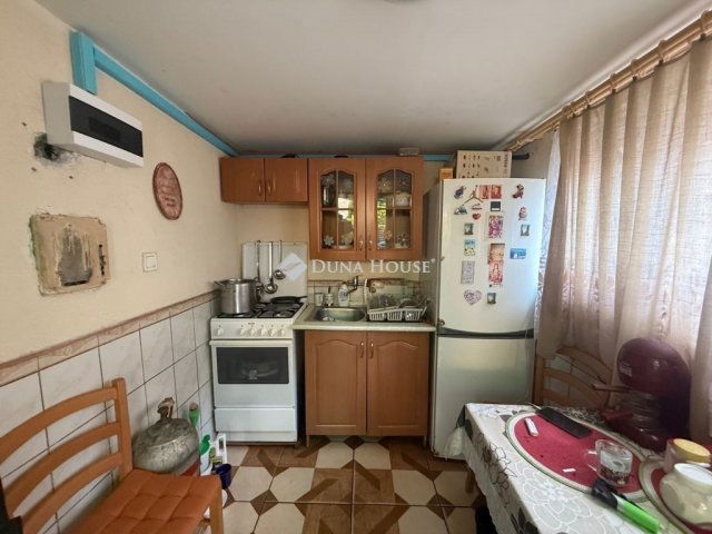 Eladó családi ház, Budapesten, IV. kerületben 38 M Ft, 2 szobás