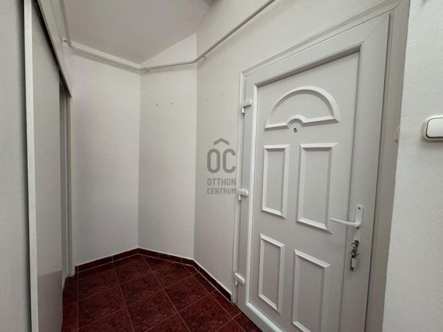 Eladó téglalakás, Cegléden 63.9 M Ft, 3 szobás