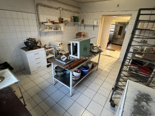 Eladó családi ház, Sárkeresztúron 32 M Ft, 4 szobás