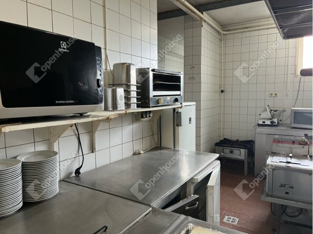 Eladó üzlethelyiség, Sopronkövesden 160 M Ft