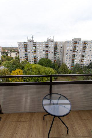 Kiadó panellakás, albérlet, Dunakeszin, Barátság útján