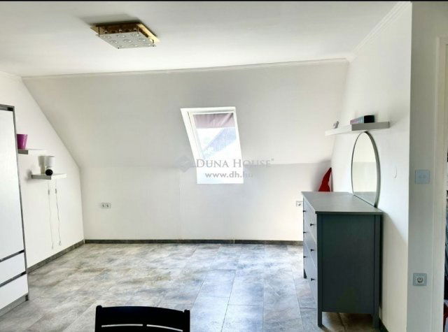 Eladó családi ház, Pilisen 72.5 M Ft, 5 szobás