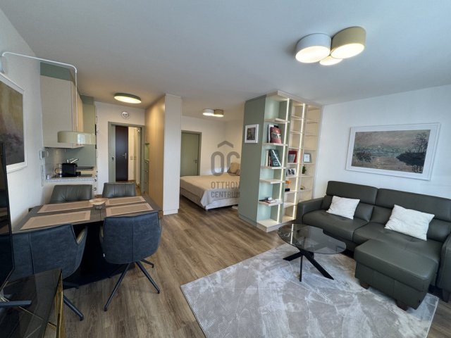 Eladó téglalakás, Budapesten, V. kerületben 89 M Ft, 1 szobás