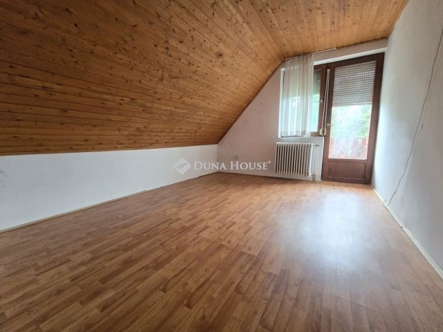 Eladó családi ház, Hosszúhetényen 89.5 M Ft, 5 szobás