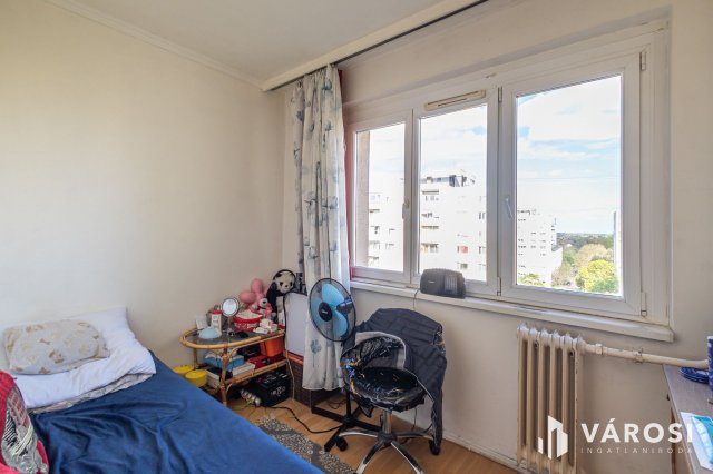 Eladó panellakás, Szegeden 37.9 M Ft, 1+1 szobás