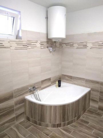 Eladó családi ház, Martonvásáron 87 M Ft, 3 szobás