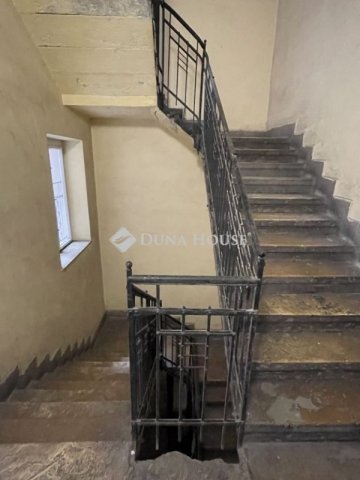 Eladó téglalakás, Budapesten, II. kerületben 104 M Ft, 3 szobás