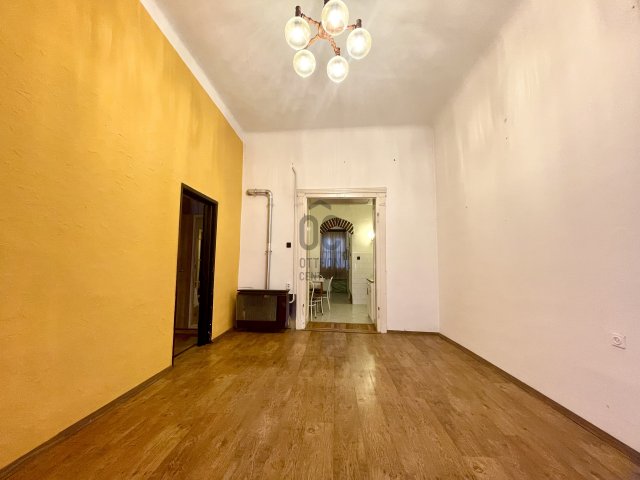 Eladó téglalakás, Sopronban 44 M Ft, 2 szobás